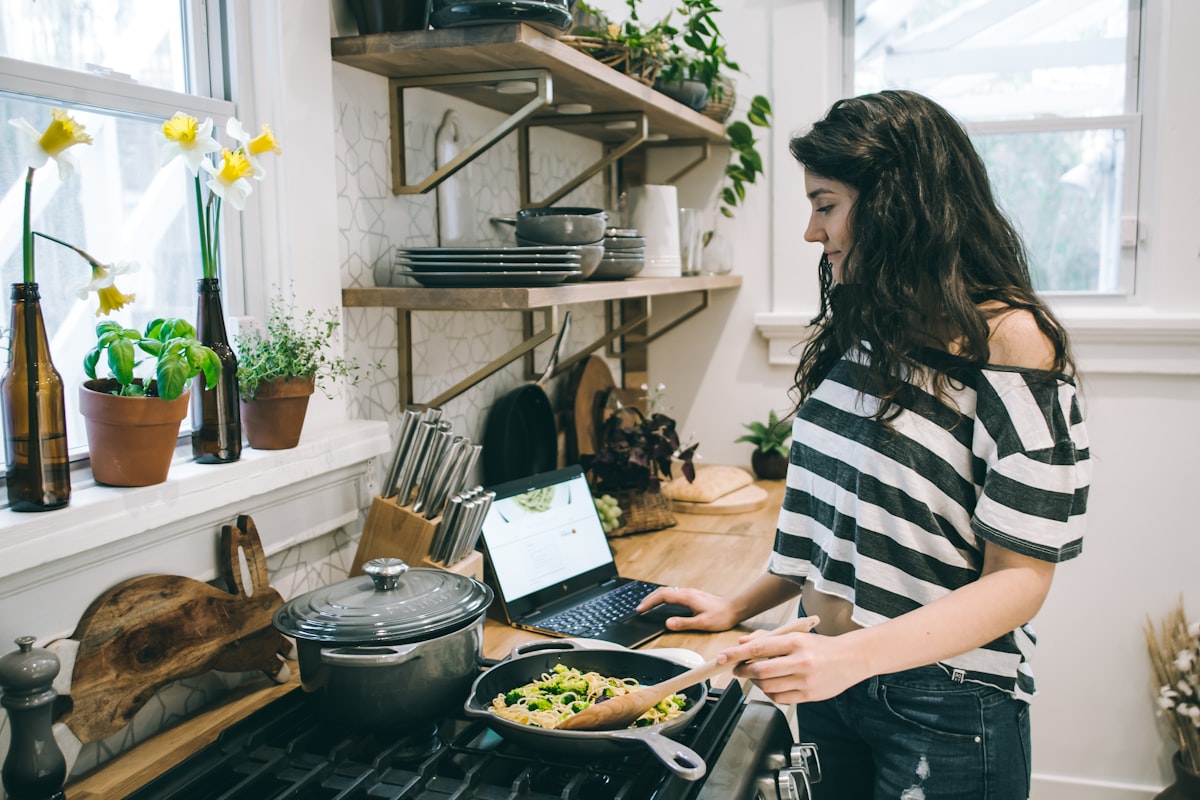 Planning balanced weekly meals